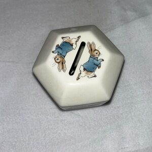 VTG Wedgwood Peter Rabbit hexagonal money box